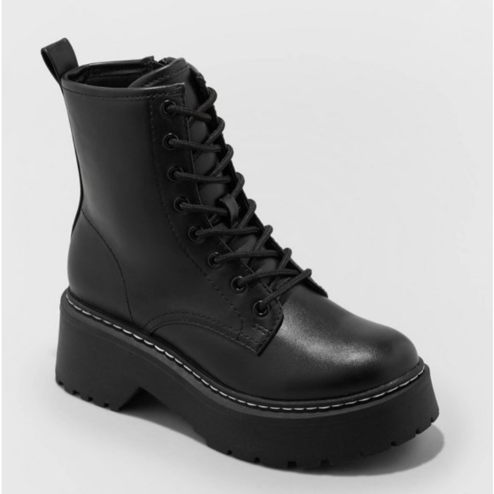** 2 for $40**  Womens Zea Combat Boots, Black. Size 8 1/2